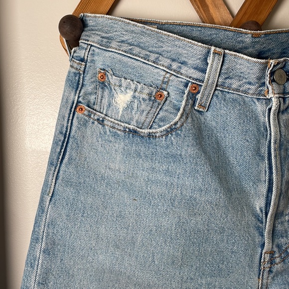 Levi’s Premium 501 Skinny Jeans - Light Wash - Picture 7 of 8